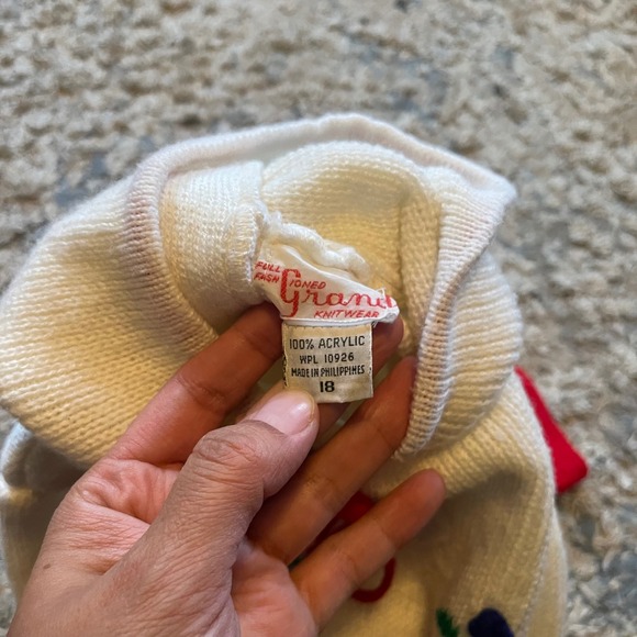 Vintage Knitwear Baby Girls White Bunny Embroidered Hooded Sweater 18 Months - Picture 3 of 5